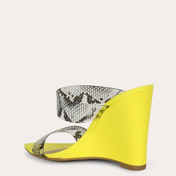 HP💃 Neon Snake Clear Band Wedge Heel Mule Sandals - Picture 4 of 4